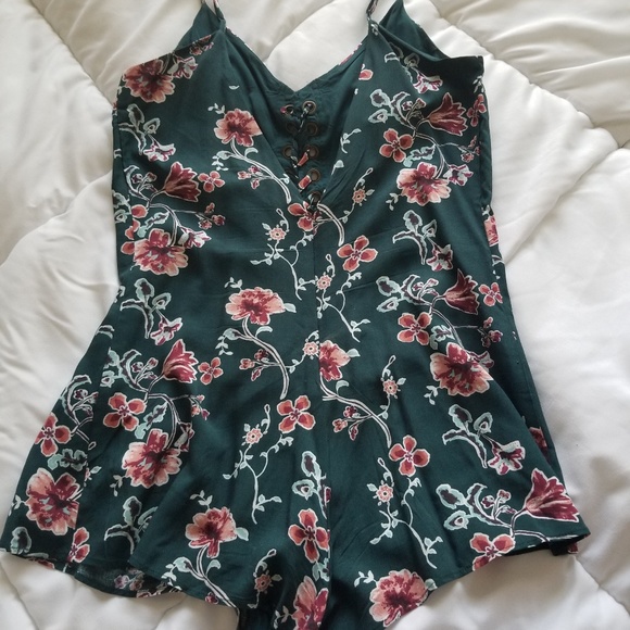 Green floral romper - Picture 4 of 5